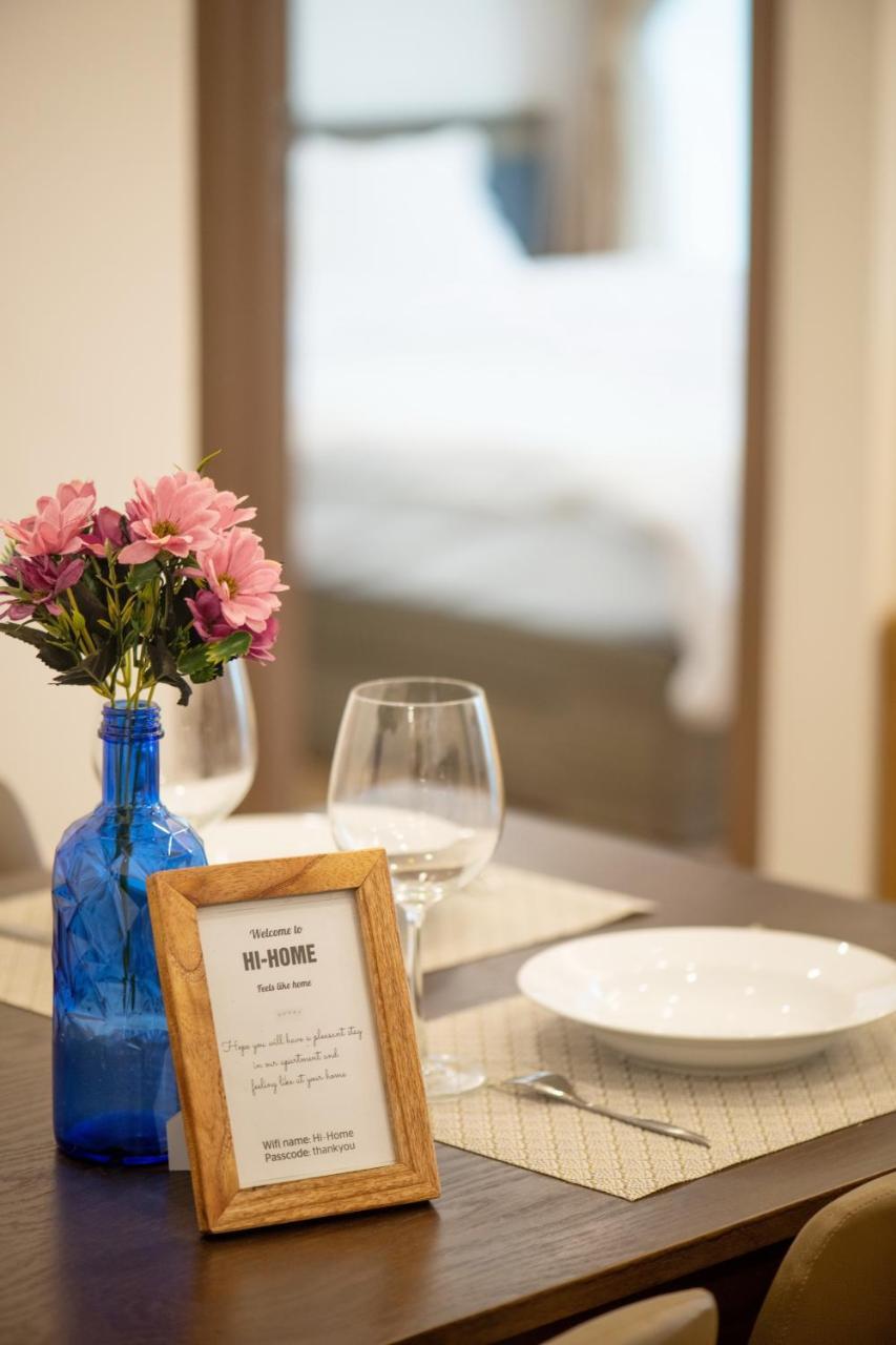 Hi-Home Suites - Vinhomes Metropolis Hanoi Esterno foto