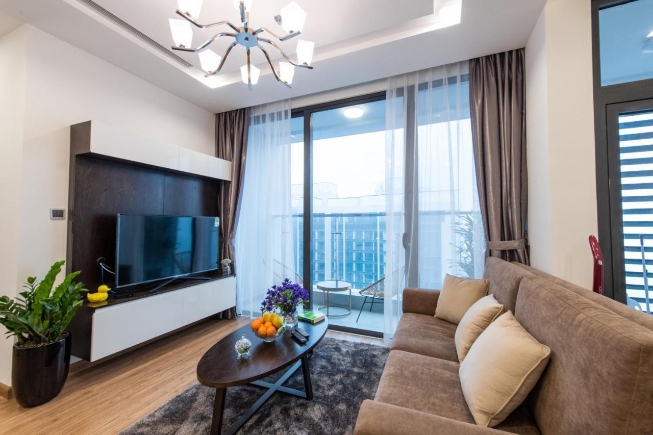 Hi-Home Suites - Vinhomes Metropolis Hanoi Esterno foto