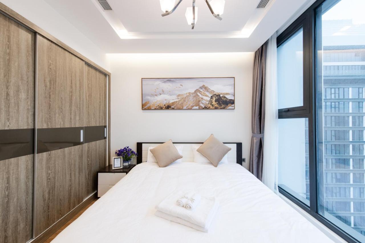 Hi-Home Suites - Vinhomes Metropolis Hanoi Esterno foto