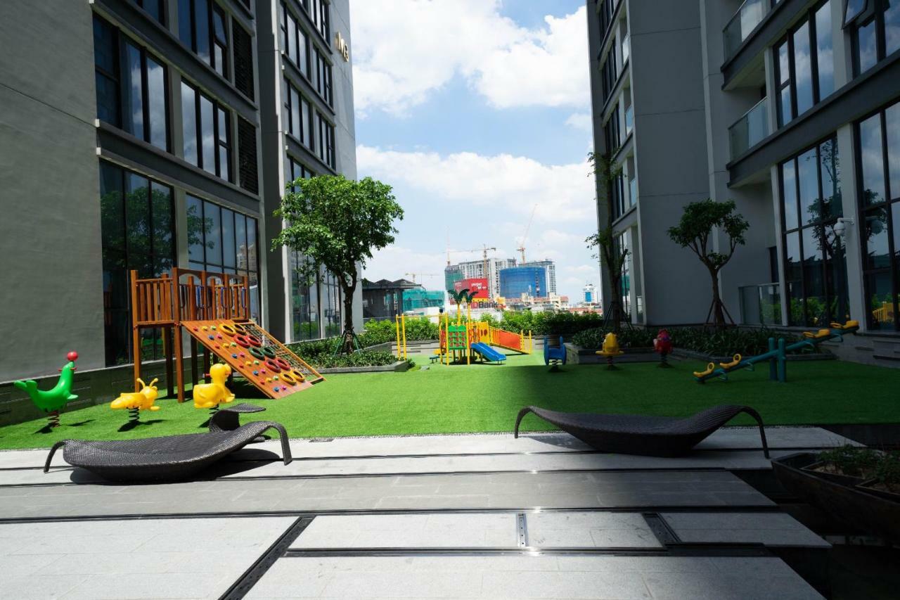 Hi-Home Suites - Vinhomes Metropolis Hanoi Esterno foto