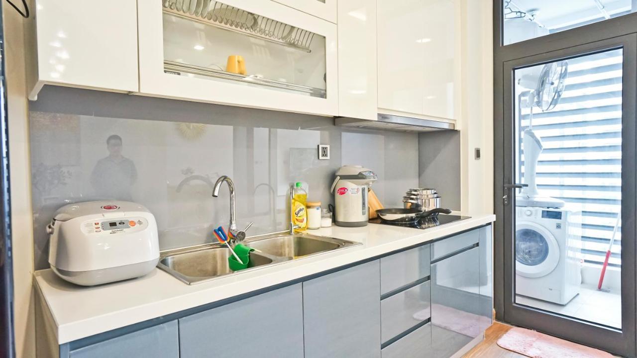 Hi-Home Suites - Vinhomes Metropolis Hanoi Esterno foto