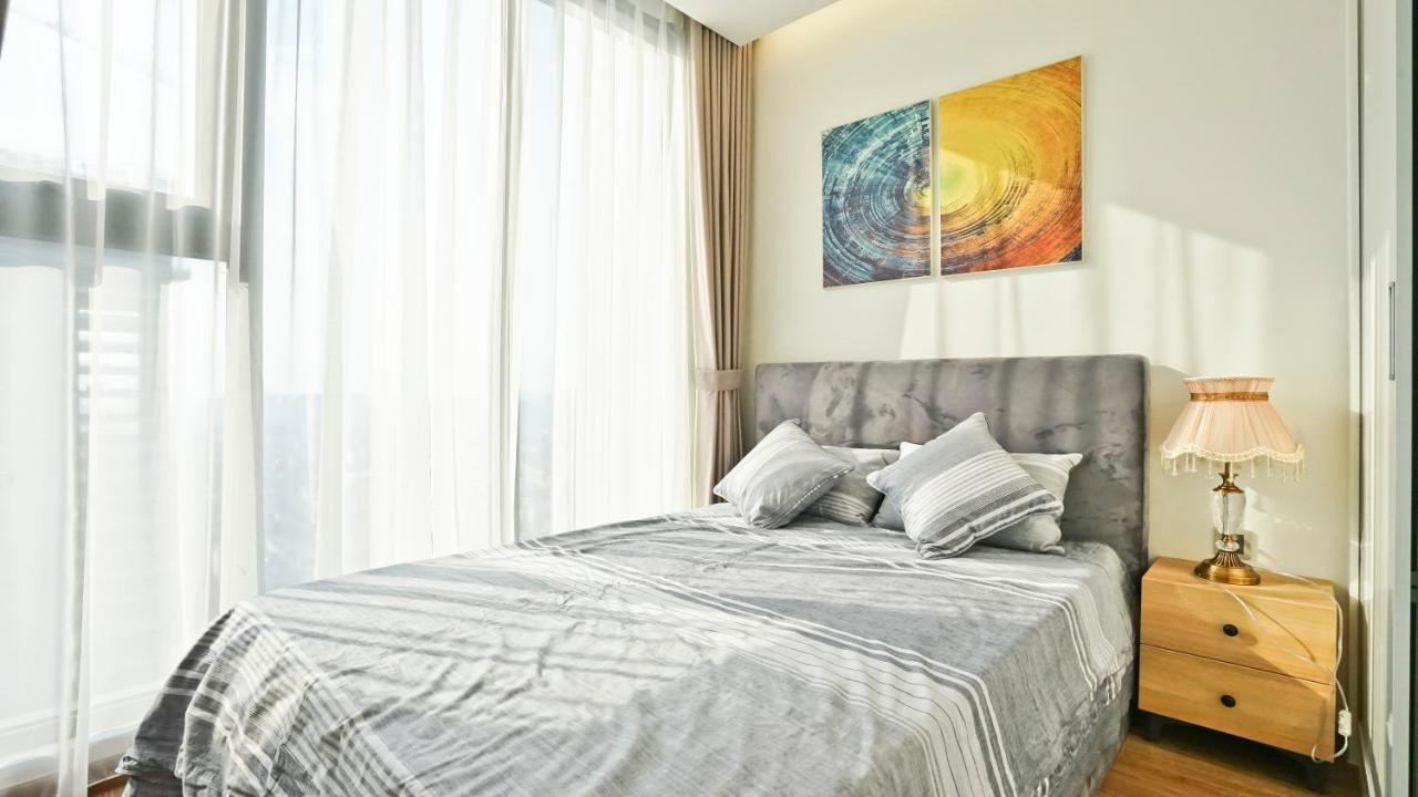 Hi-Home Suites - Vinhomes Metropolis Hanoi Esterno foto